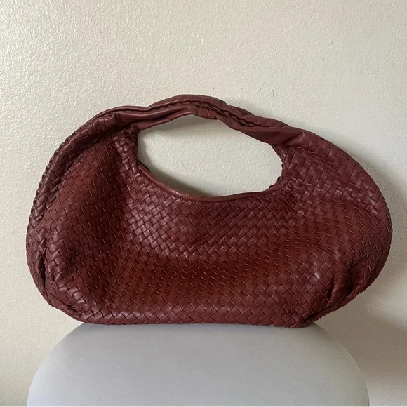 BOTTEGA VENETA Intrecciato Medium Hobo Bag - Picture 6 of 8